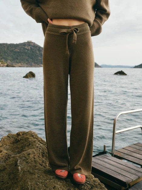 ISSIMO Cashmere Olive Sweatpants