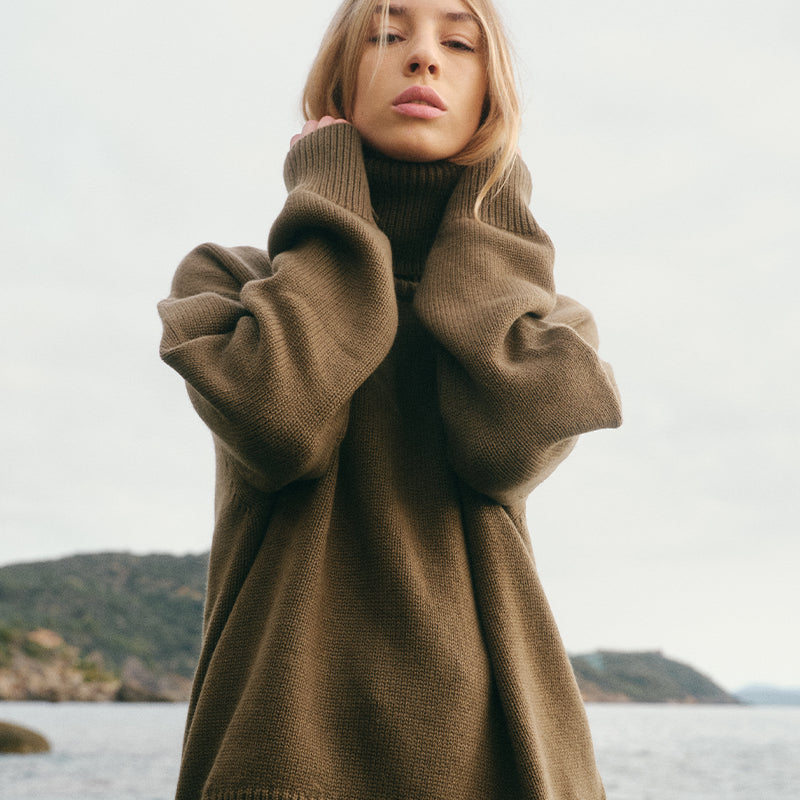 ISSIMO Cashmere Olive Sweater