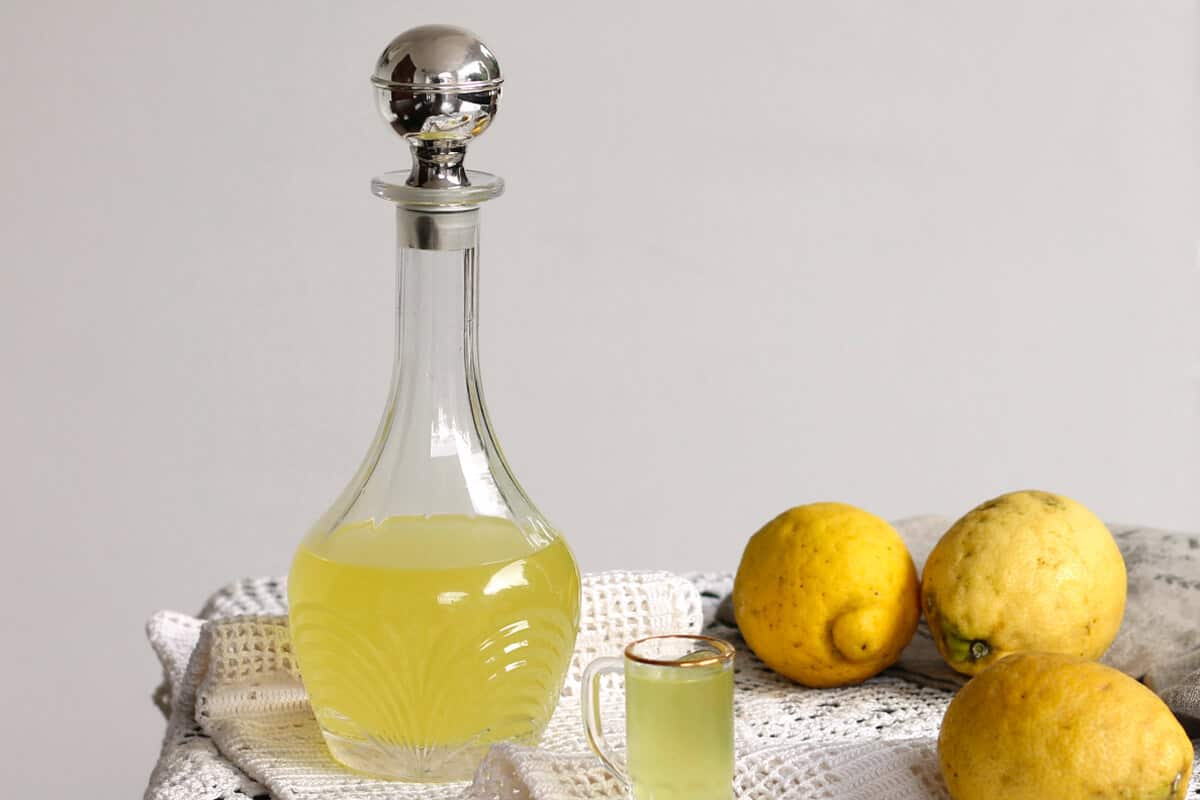 LIMONCELLO + CREMA DI LIMONCELLO by Nonna Marosa Mariani
