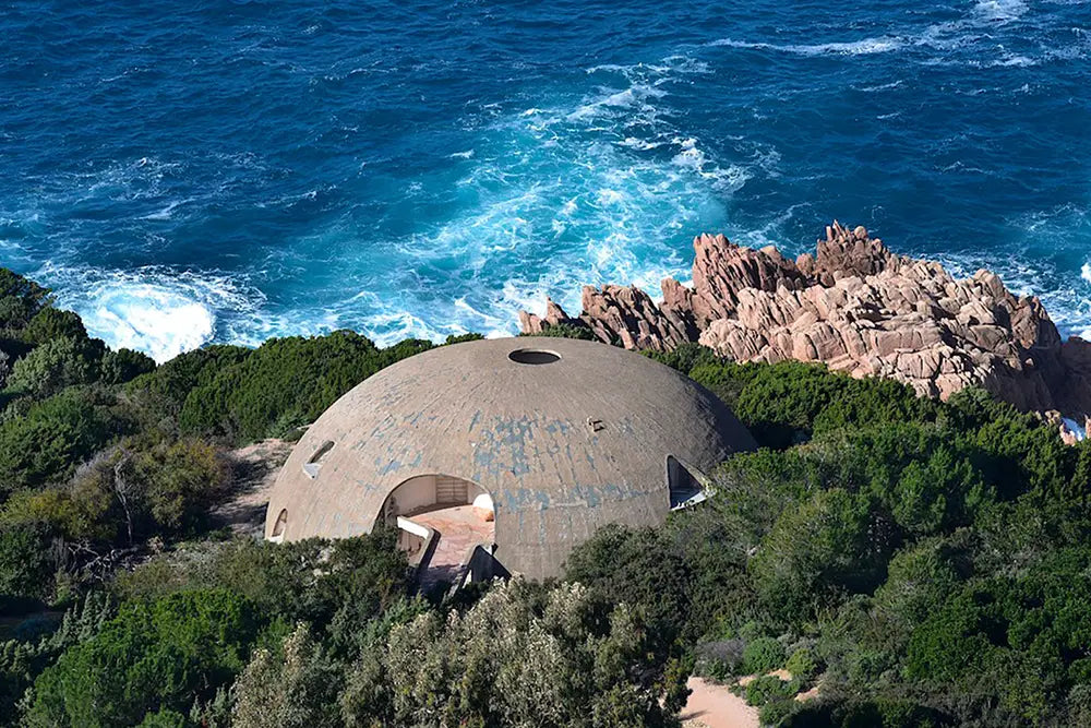 Cinematic architecture in Sardegna’s wild landscape – ISSIMO