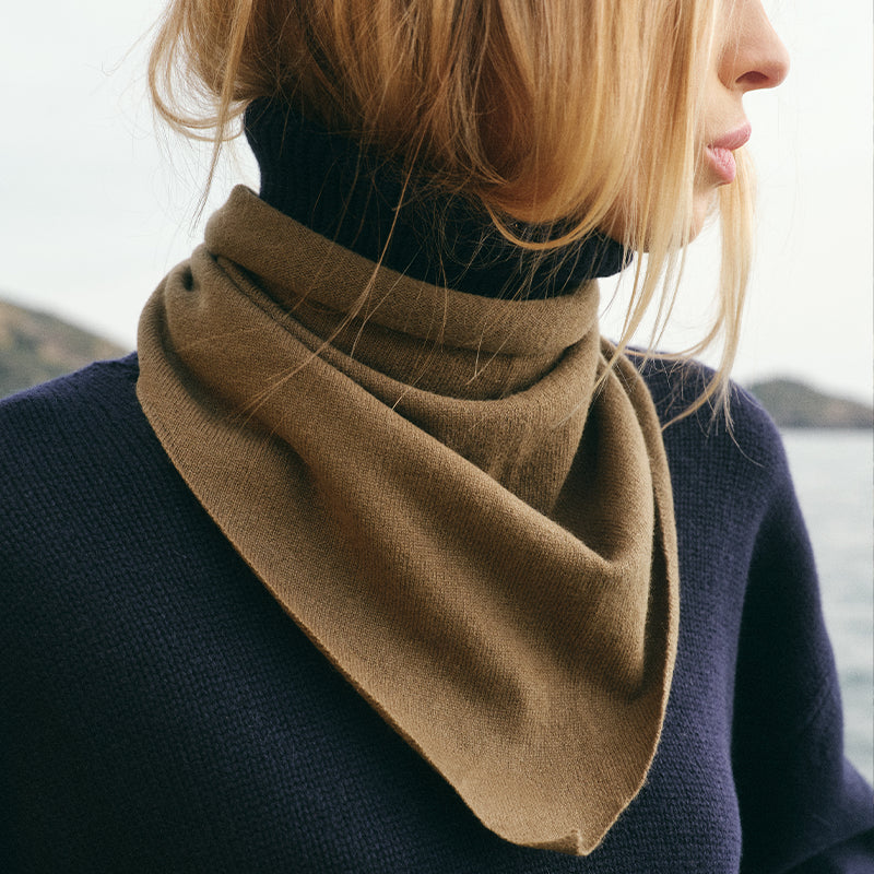 ISSIMO Cashmere Olive Triangle Scarf
