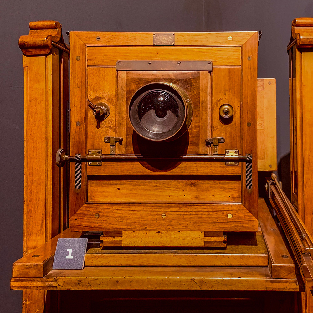 issimo-vintage-film-devices-national-museum-of-cinema