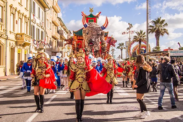 Five events to look forward Italy in 2023. Viareggio Carnival, Lucca Tuscany