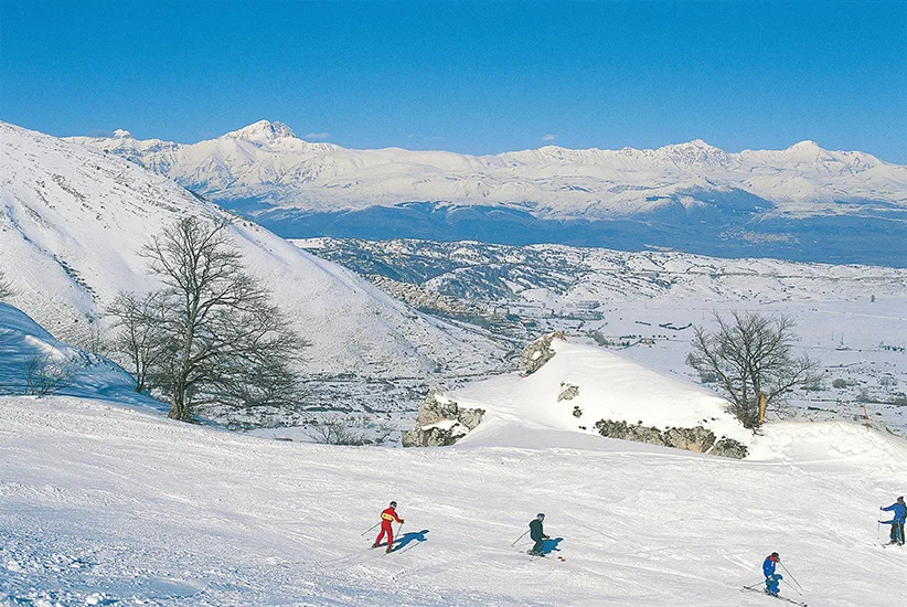 La settimana bianca, White Week in italy. Where to go skiing Campo Felice, Abruzzo Italy