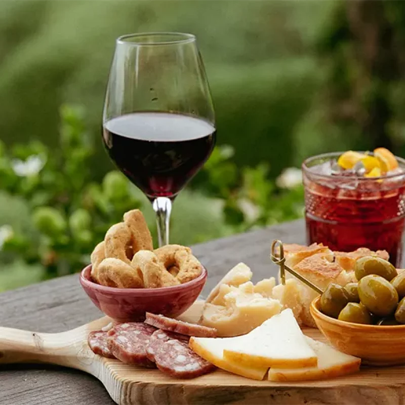 Aperitivo Box, Italian tradition